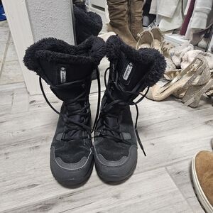 Columbia Women's Black Winter Boots